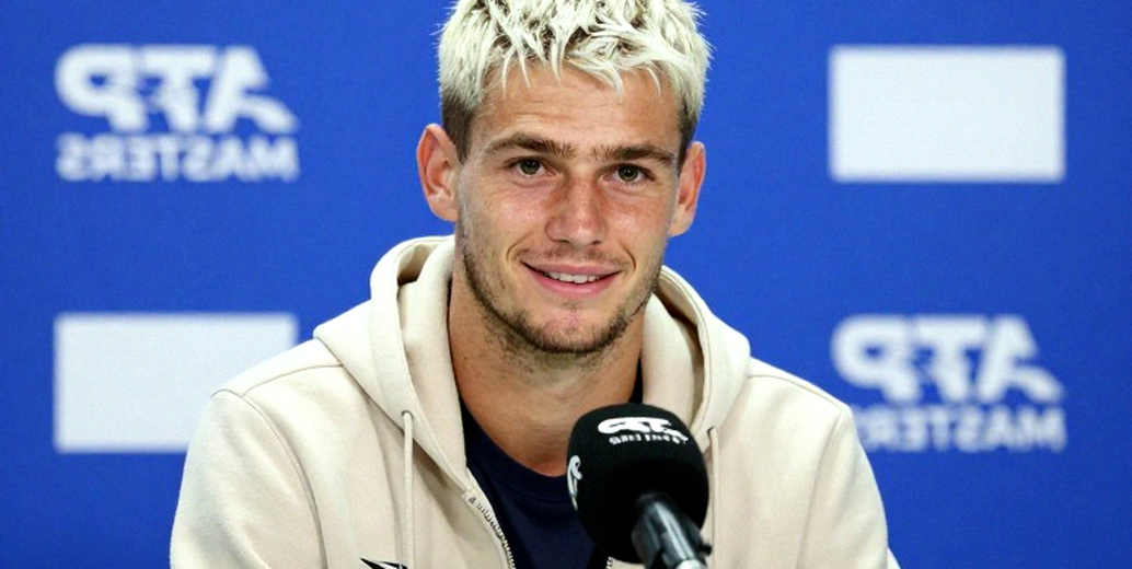 Rybakina tiến gần hơn đến ngôi số 1 WTA với chiến thắng hai set tại US Open