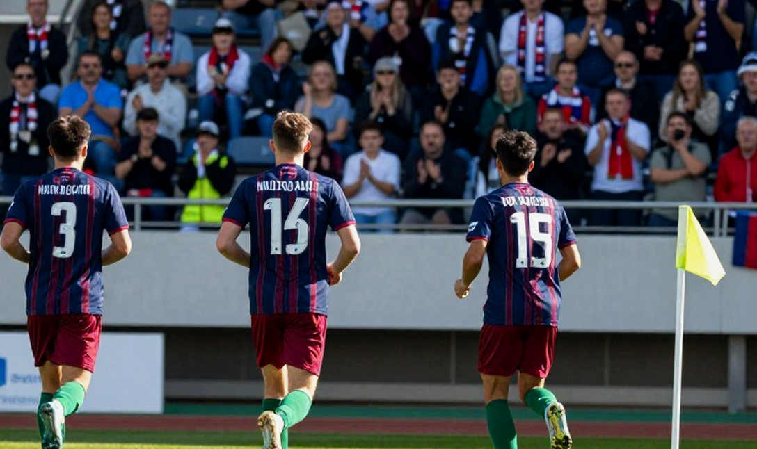 Nagalo, PSV và tài sản mắc kẹt: bảy triệu euro đổi lấy mười hai lần ra sân Nagalo, PSV và tài sản mắc kẹt: bảy triệu euro đổi lấy mười hai lần ra sân