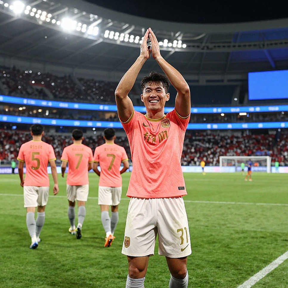 Ovechkin, quảng cáo United Russia và bản án hình ảnh giữa năm cuối hợp đồng Ovechkin, quảng cáo United Russia và bản án hình ảnh giữa năm cuối hợp đồng
