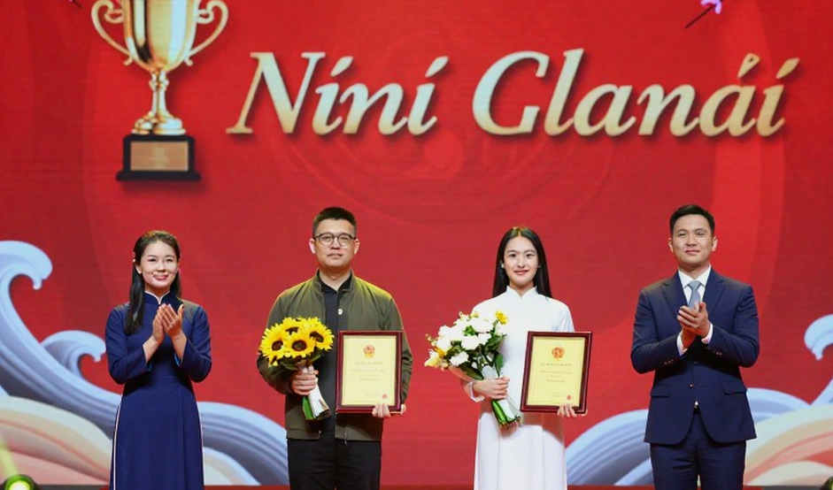 Đấu kiếm nữ Singapore và tấm HCĐ Asiad đầu tiên: đọc trận 42-41 từ góc nhìn tải trọng cơ thể Đấu kiếm nữ Singapore và tấm HCĐ Asiad đầu tiên: đọc trận 42-41 từ góc nhìn tải trọng cơ thể