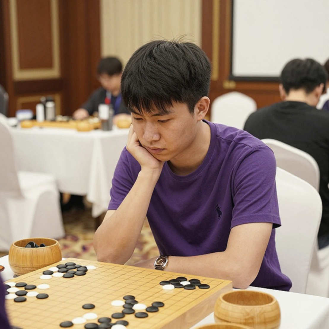 Con Voi Trong Nước Cờ: Andrew Martin Và Canh Bạc Khai Cuộc 60 Phút