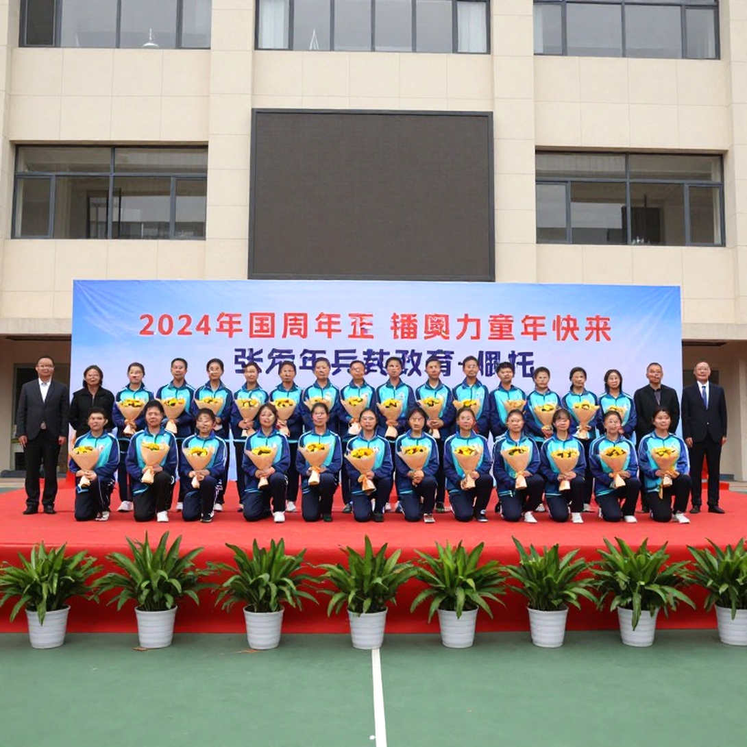 Dưới tấm bàn Butterfly: nước Anh gọi hội viên trước thềm London 2026